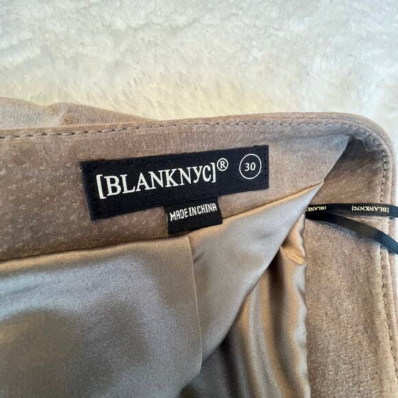 [BLANKNYC] Women’s Taupe Suede Mini Skirt Front Slit Back Zip Size 30 - Picture 8 of 10